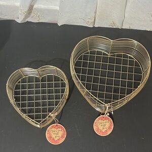 Set of 2 gold metal heart decor baskets
